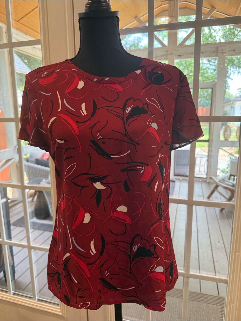 Hugo Boss Women's Red Floral Short-Sleeve Top